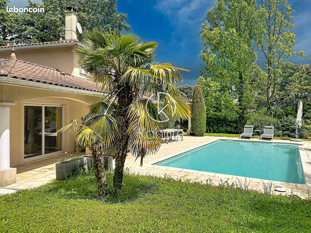 Maison 8 pièces 203 m² · à Saint-Romain-au-Mont-d'Or · 203 m² · 1 180 000 €