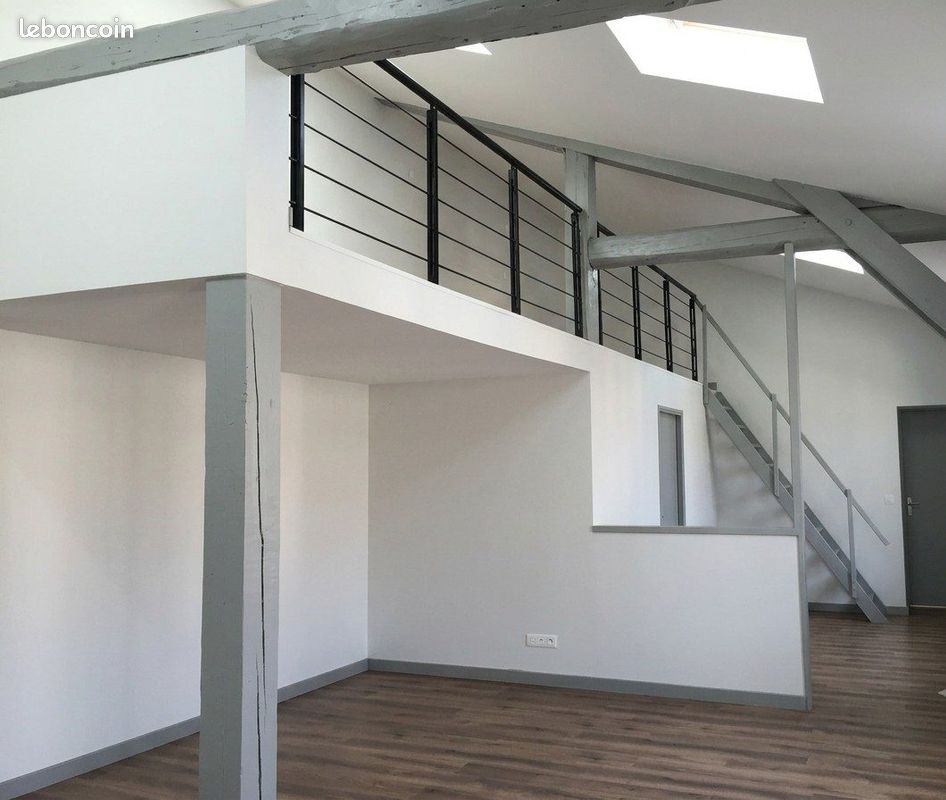 Appartement 2 pièces 83 m² · à Saint-Étienne · 83 m² · 660 €