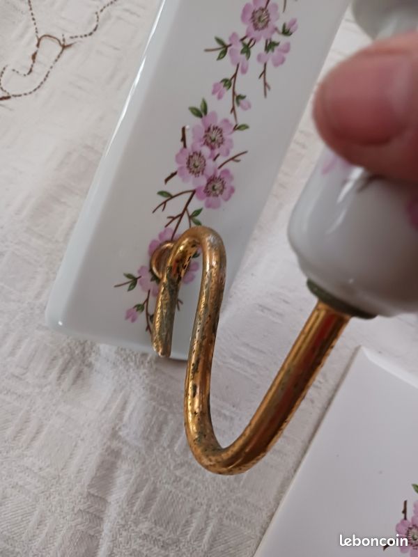 Patère Inclinée Porcelaine Vintage Années 60-70 - Neuf - Décoration Murale Rétro