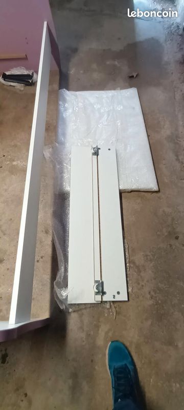 Lit (image 6)
