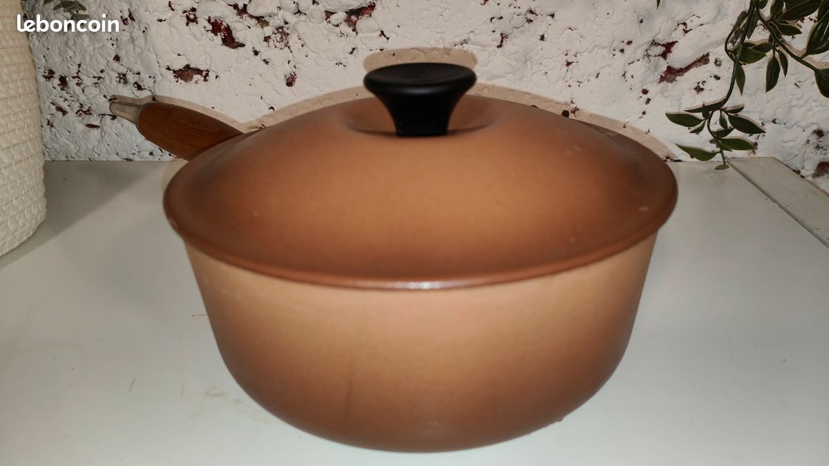 Cocotte En Fonte Le Creuset N°20 Marron - Ancienne, Pour Mijotés