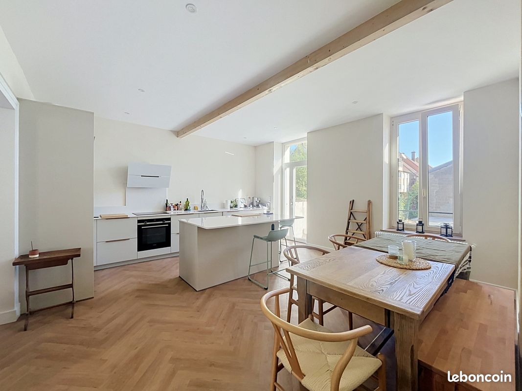 Maison 7 pièces 150 m² · à Nancy · 150 m² · 2 300 €/mois