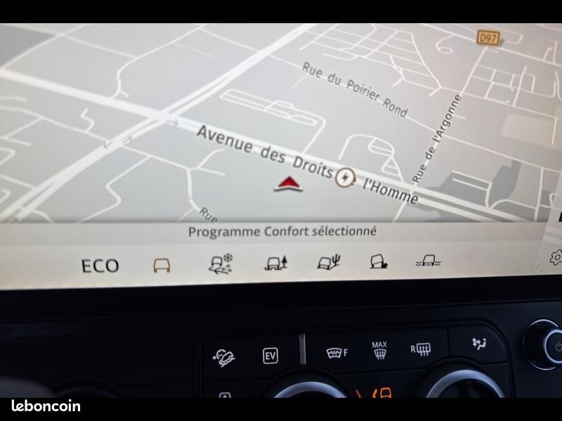 Land-rover Defender 110 2.0 P300e PHEV Black Edition (image 27)