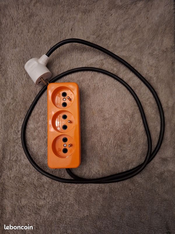 ♥️🔌 Bloc multiprises 3 fiches - MERTEN - Vintage (image 1)