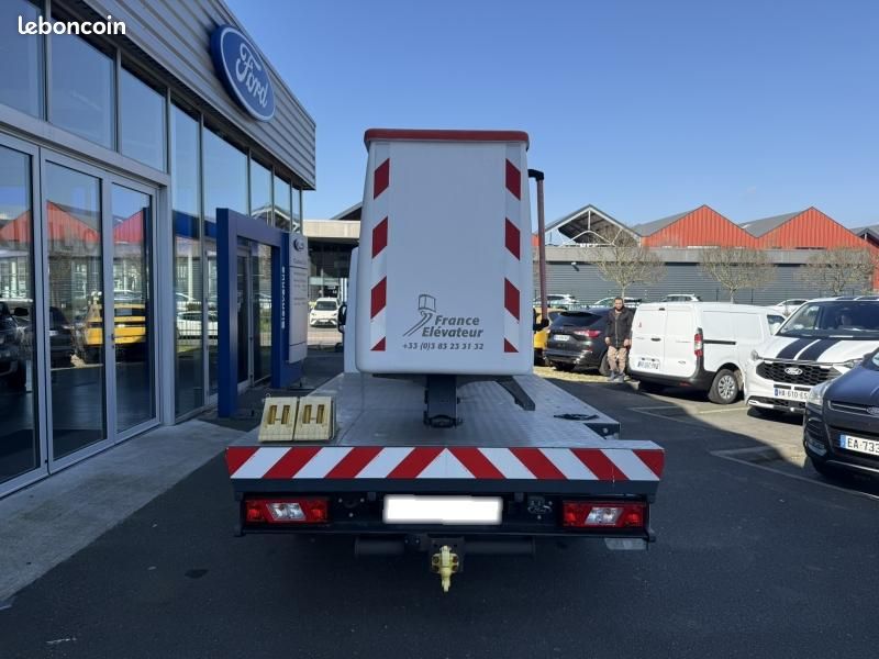 Ford Transit 2T CCb TRANSIT 2T CHASSIS 130CH P350 L4 NACELLE (image 4)