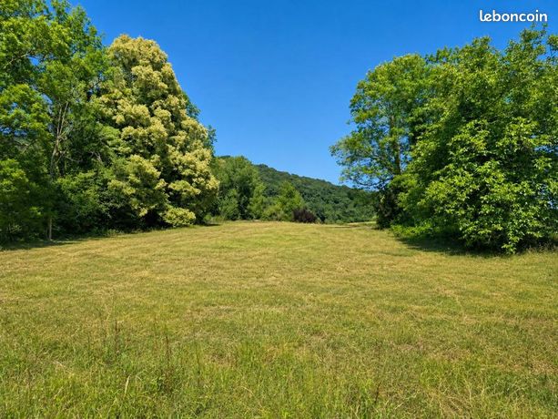 Terrain 8 334 m² Gan