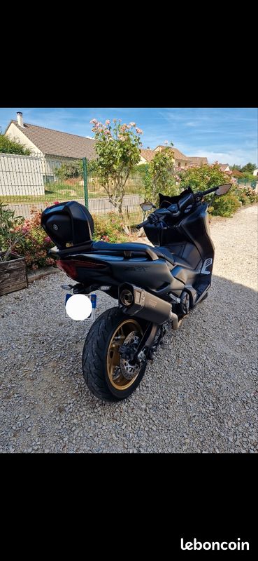 Yamaha T-max 560 Techmax equipé (image 3)