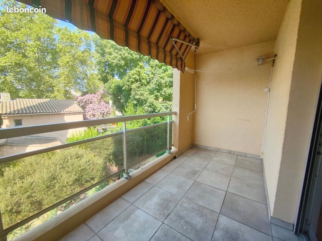 Appartement 3 pièces 75 m² · à Toulon · 75 m² · 921 €