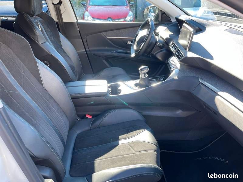 Peugeot 5008 PureTech 130ch S&S BVM6 Crossway (image 3)