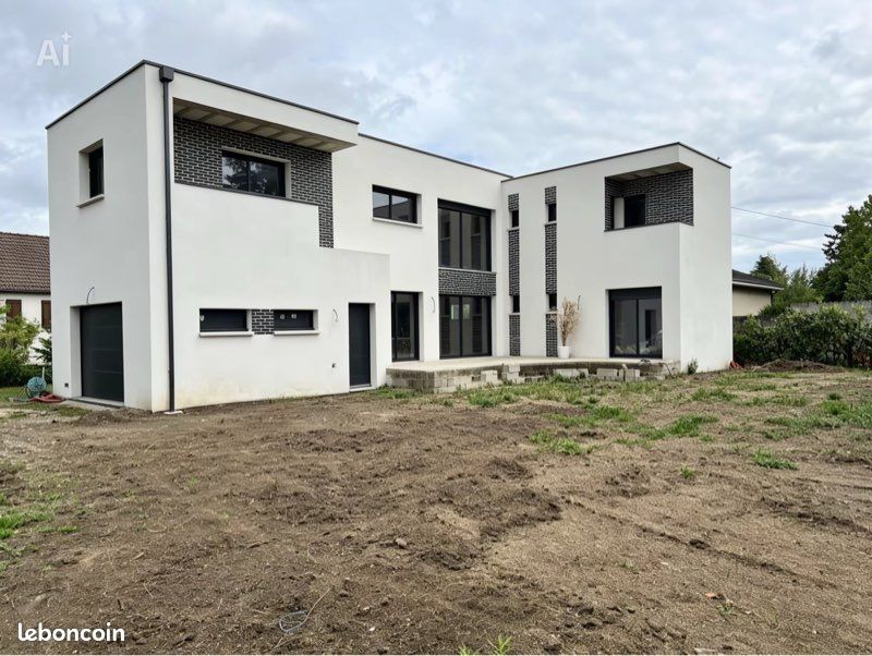 Maison 6 pièces 185 m² · à Olivet · 185 m² · 450 000 €