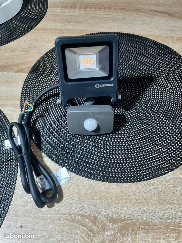 Mini phare led à détecteur (image 1)