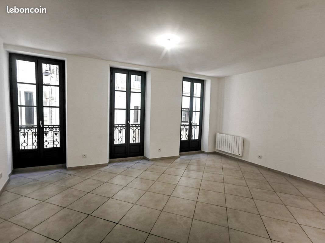 Appartement 3 pièces 61 m² · à Toulon · 61 m² · 555 €/mois