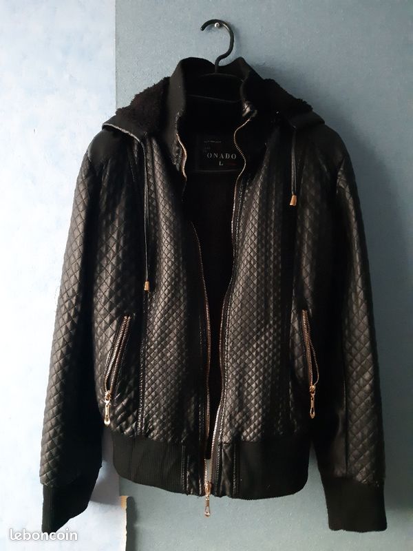 Blouson femme courte noir similicuir (image 1)