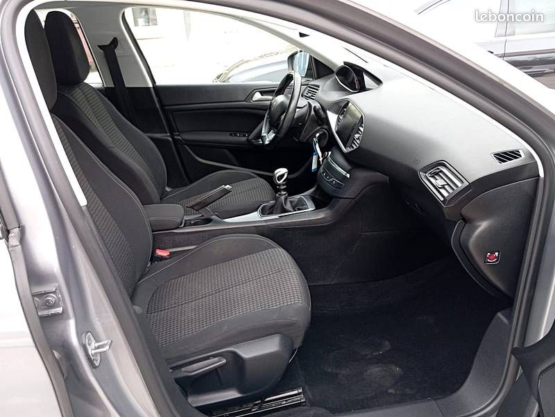 Peugeot 308 ii 2019 (image 9)