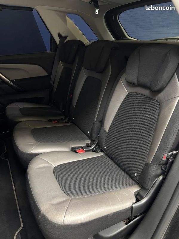 CITROEN C4 Picasso 2.0 HDI 150ch Exclusive - 2015 - Caméra de recul - Bluetooth - LED (image 12)