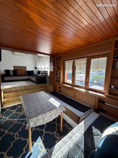 Maison 4 pièces 136 m² · à Pérenchies · 136 m² · 242 000 €