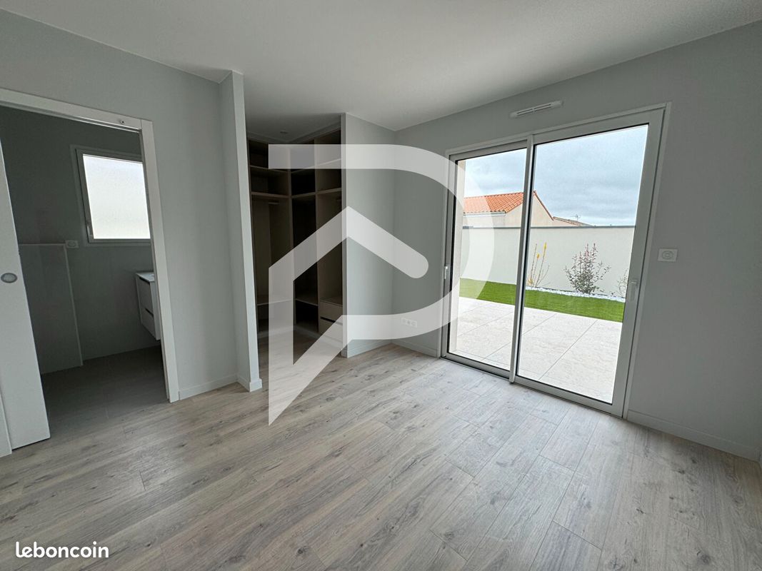 Maison 5 pièces 151 m² - Chauray 79180 (image principale 4)