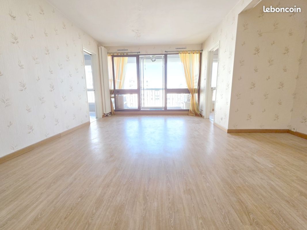 Appartement 4 pièces 90 m² · à Vandoeuvre-lès-Nancy · 90 m² · 112 000 €