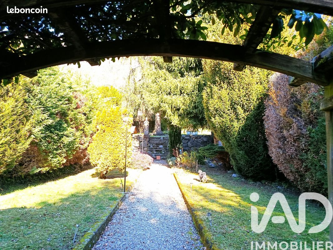 Propriété 8 pièces 245 m² (image 15)
