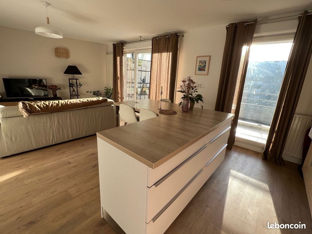 Parking 3 pièces 77 m² · à Annemasse · 77 m² · 1 750 €
