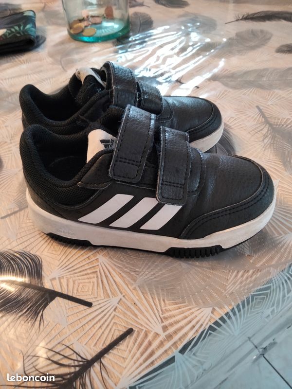 Basket adidas enfant (image 1)