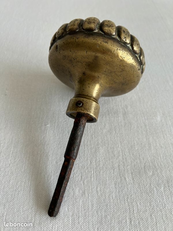 Bouton de porte ancien en bronze massif (image 6)