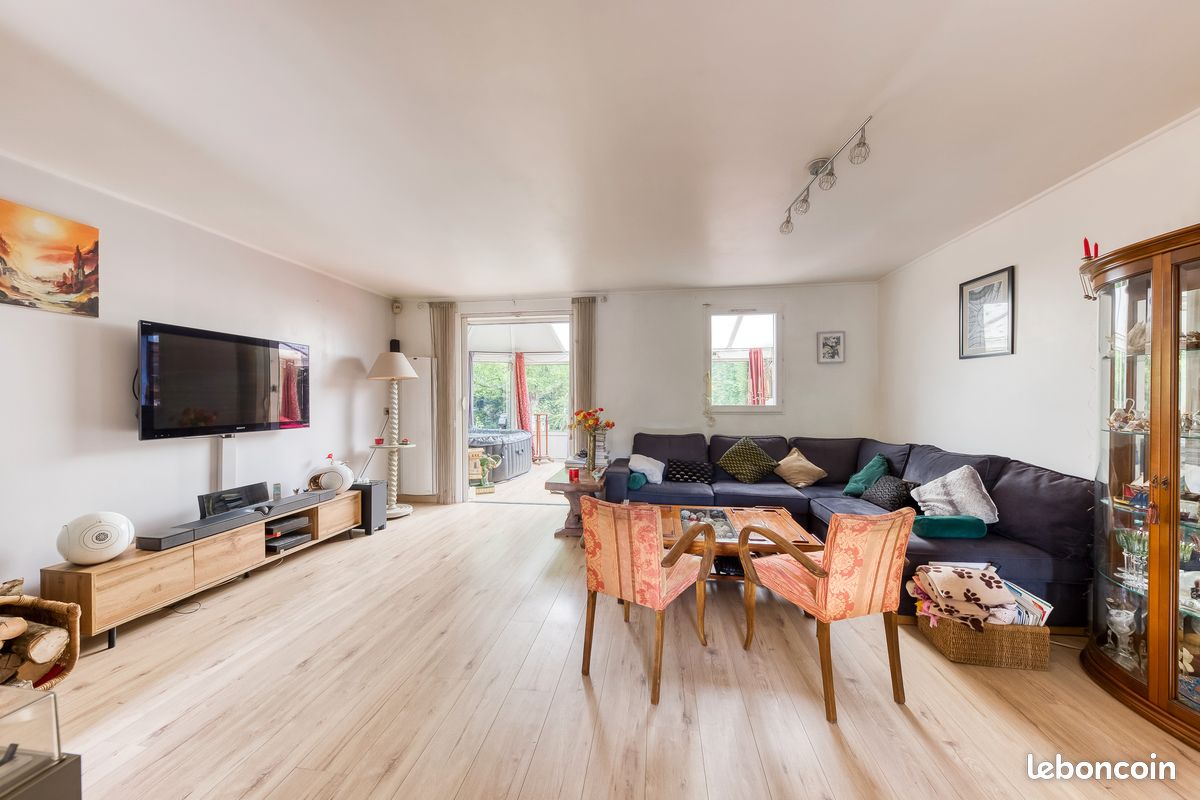 Maison 6 pièces 150 m² · à Rungis · 150 m² · 615 000 €