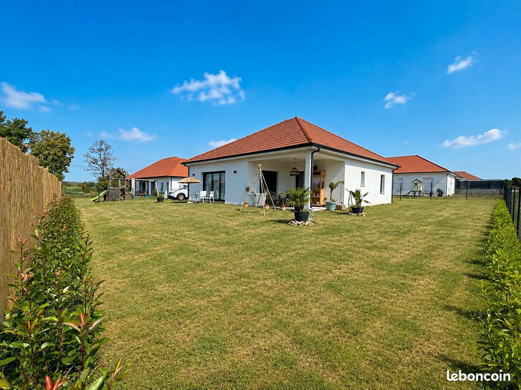 Maison 4 pièces 110 m² · à Uzein · 110 m² · 370 000 €