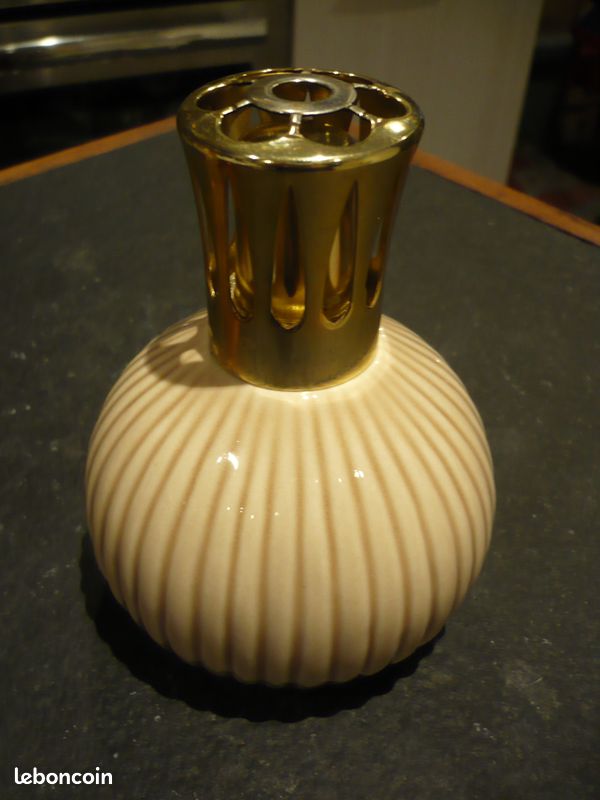 Lampe Berger en céramique années 1990 (image 2)