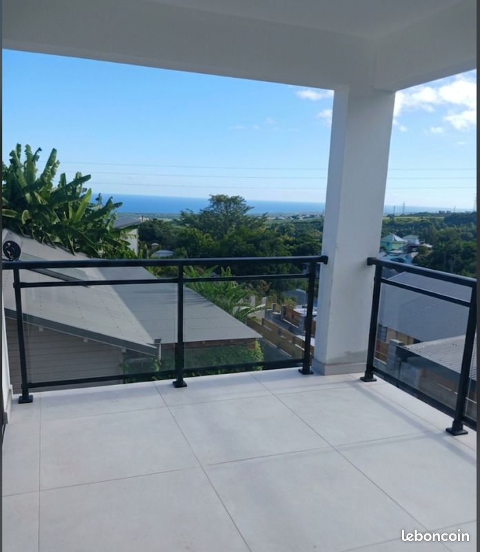 Maison 5 pièces 80 m² · à Saint-Louis · 80 m² · 1 200 €