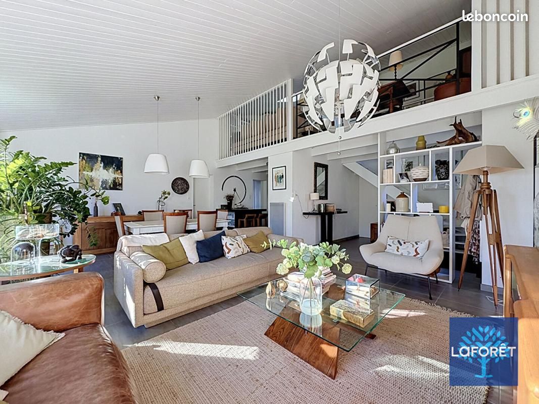 Maison 6 pièces 146 m² · aux Sables-d'Olonne · 146 m² · 558 000 €