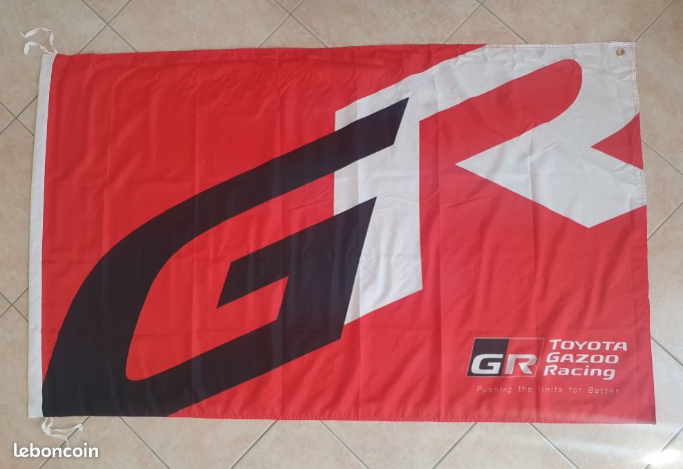 Drapeau Bannière Toyota 90x150 Cm Noir VR46 Moto - Neuf Tissu Intérieur/extérieur