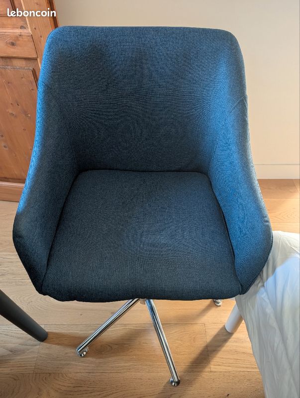 Chaise bleue bureau (image 1)