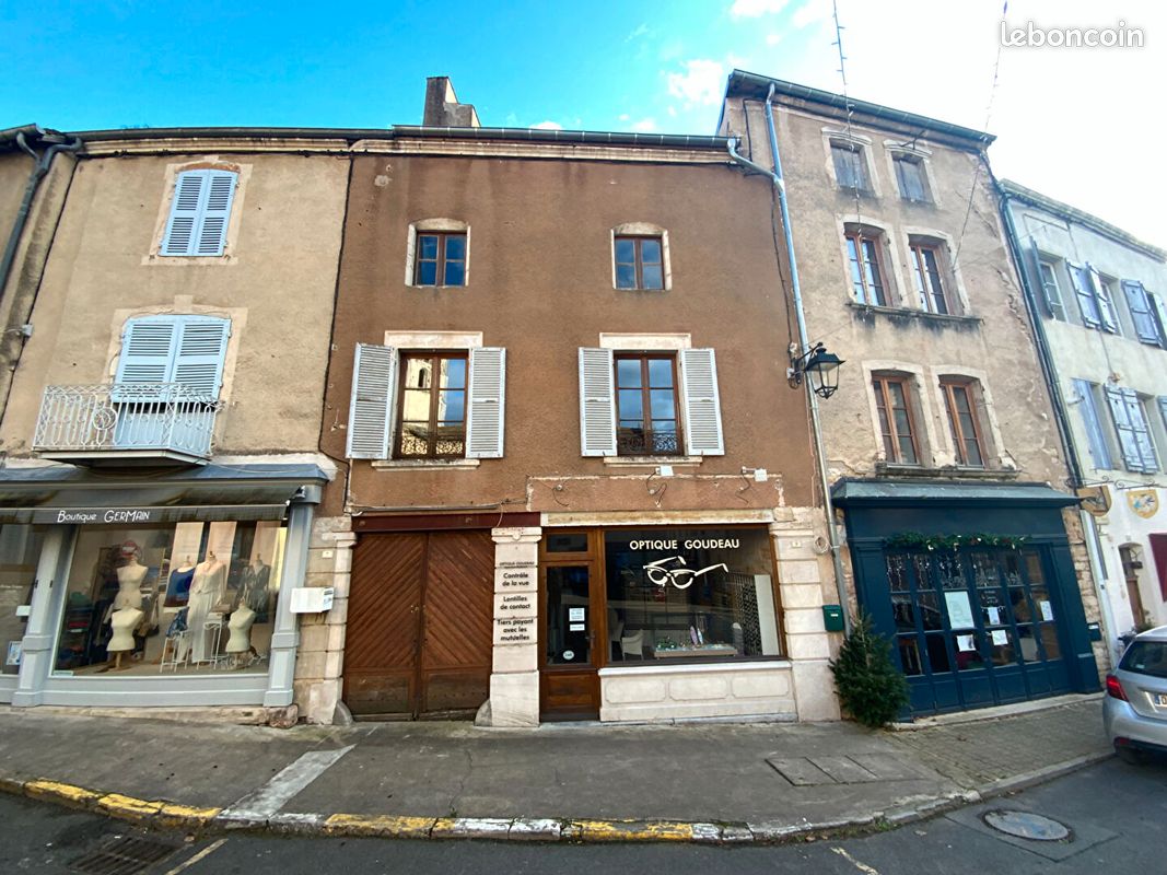 Immeuble 6 pièces 171 m² · à Saint-Gengoux-le-National · 171 m² · 147 980 €