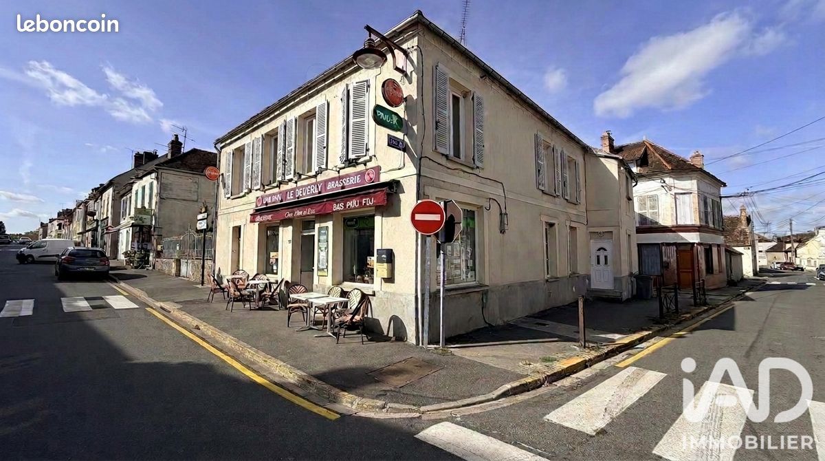 Immeuble 247 m² · à Voulx · 247 m² · 268 000 €