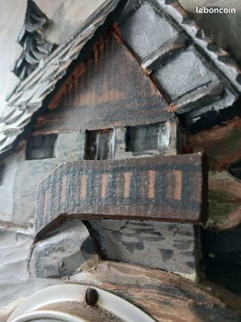 Cabane Baromètre Alpine en Bois Sculptée à la Main 13 cm – Dolfi