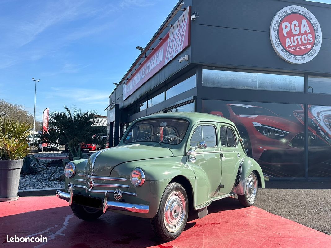 Renault 4CV - Véhicule de collection (image 1)