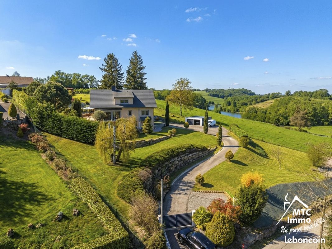 Maison 7 pièces 210 m² · à Roche · 210 m² · 519 000 €