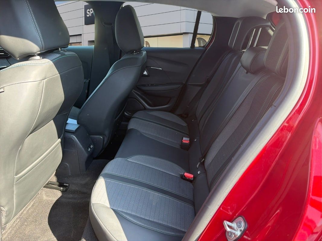 PEUGEOT 208 Electrique 50 kWh 136ch Allure Business (image 13)