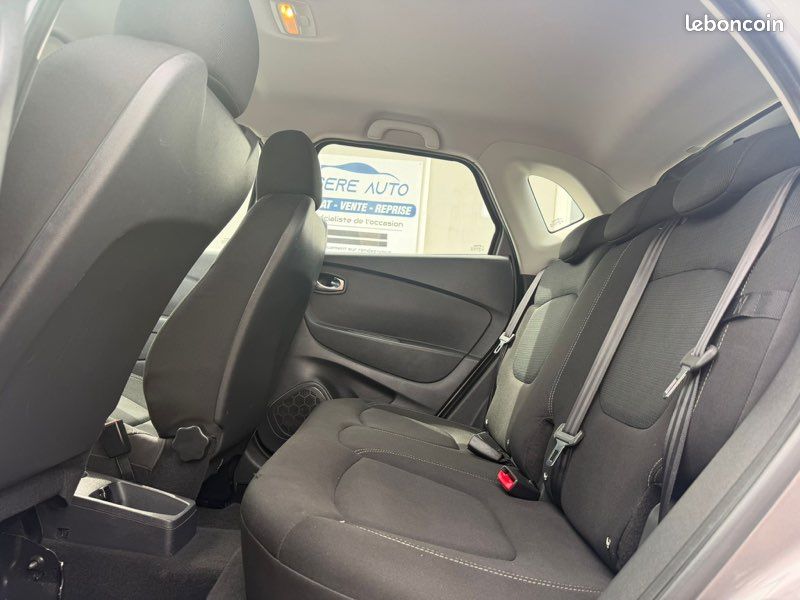 Renault captur ph2 1.5 dci 90ch edc intens faibles kms excellent état (image 9)