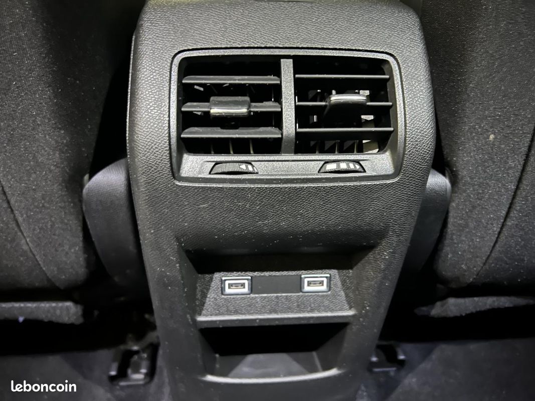 PEUGEOT 308 1.2i PureTech 12V S&S - 130 III 2021 BERLINE Allure PHASE 1 (image 19)