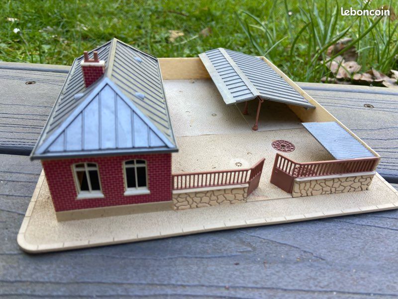 JOUEF maquette à monter école 101200 NEUF (n°2) - UK