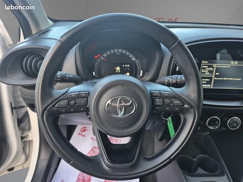 Toyota aygo x 1.0 VVT-i 72 Dynamic MY23 (image 16)