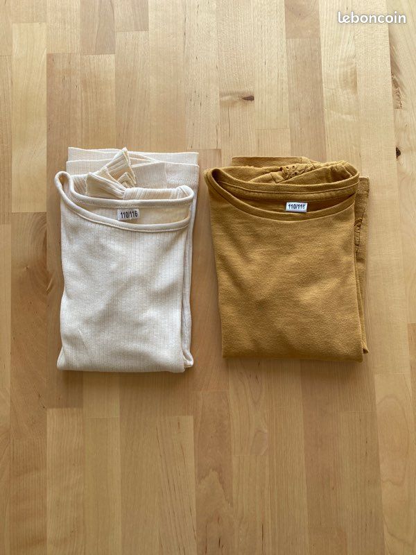 Lot de deux tee-shirts écru moutarde 4-5 ans (image 1)