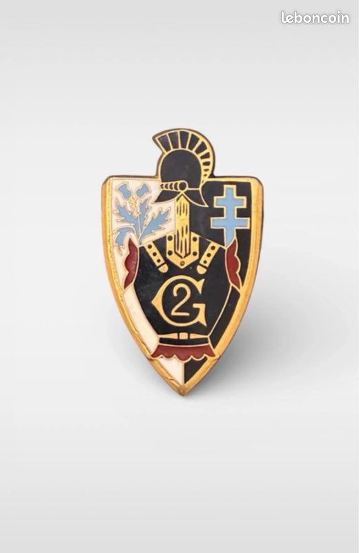 Insigne Militaire 15-9e RIA – Grenade Argentée Et Edelweiss – Drago Paris – REF 5894 – Occasion