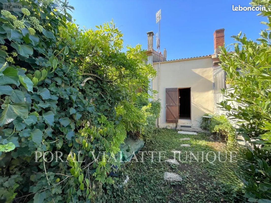 Maison 2 pièces 176 m² · à Ambérieu-en-Bugey · 176 m² · 117 000 €