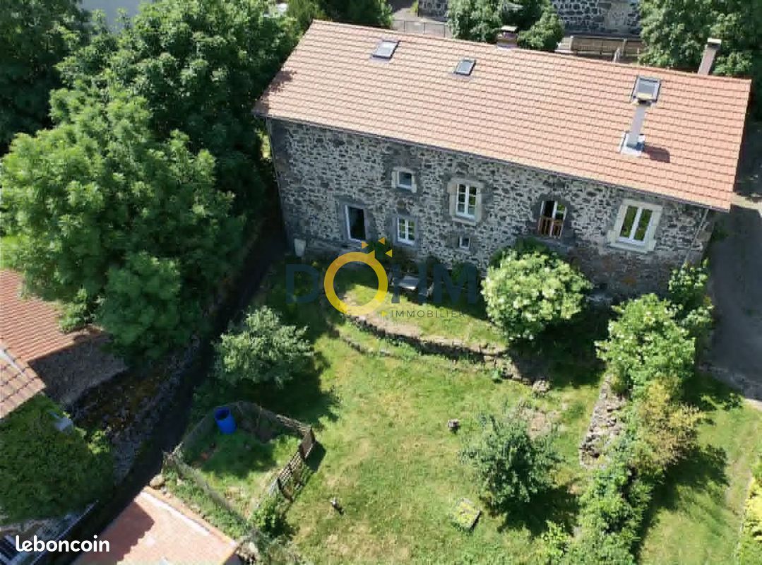 Maison 13 pièces 310 m² · à Le Puy-en-Velay · 310 m² · 299 000 €