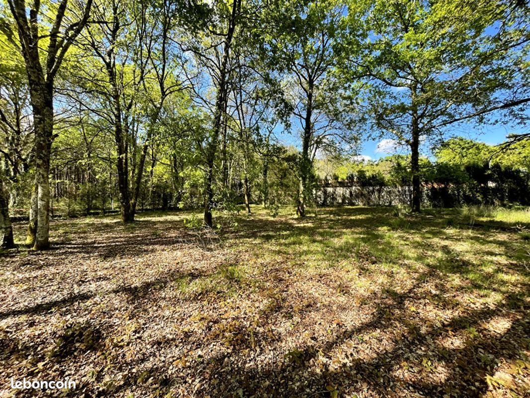 Terrain 618 m² · à Magescq · 99 900 €