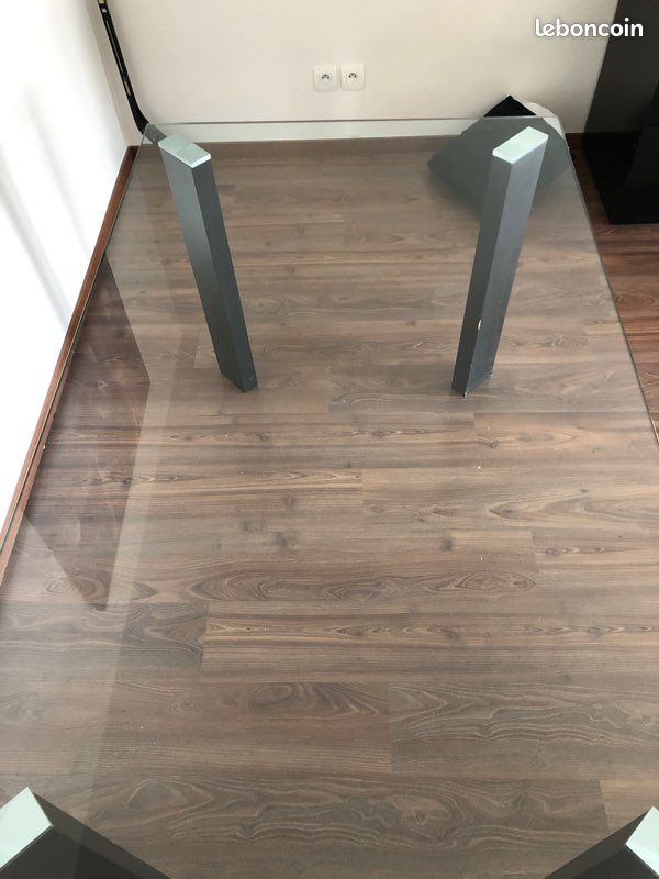 Table en verre (image 3)