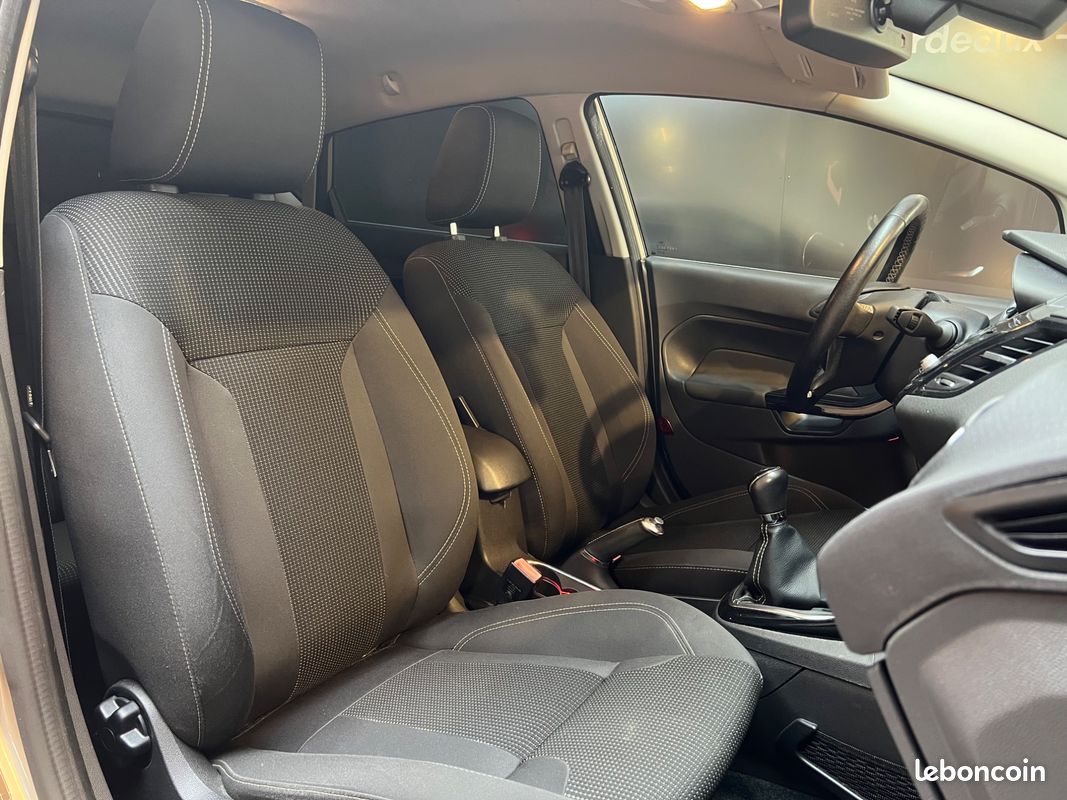 Ford fiesta 1.0 scti 100 titanium - gps - bluetooth - clim auto - suivi entretien - faible kilometrage (image 26)